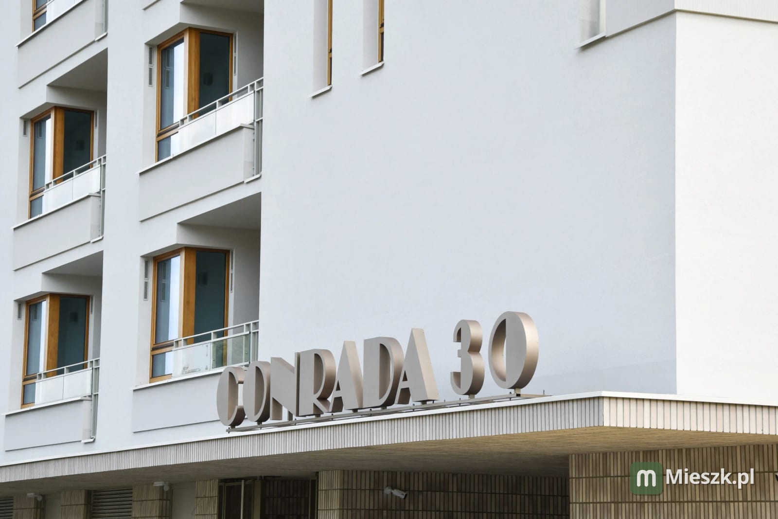 Conrada '28 — 9