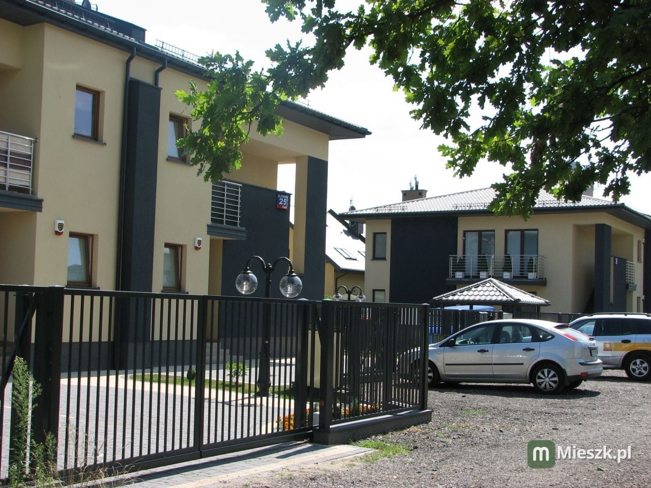 Powstańców — 6
