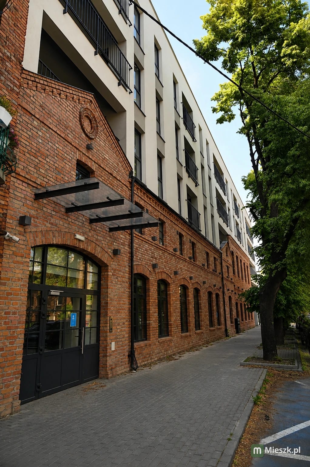 ul. Jana Dekerta 9 — 2