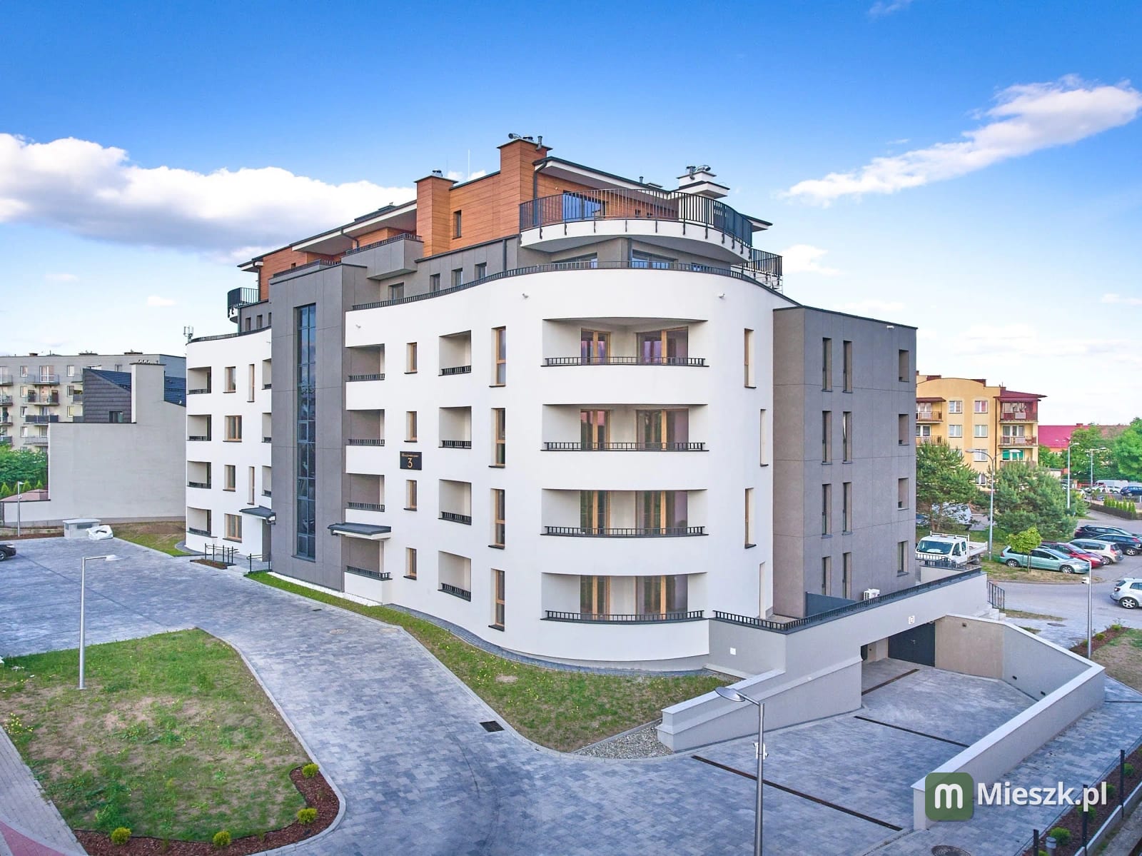 ul. Baczyńskiego 3 — 7