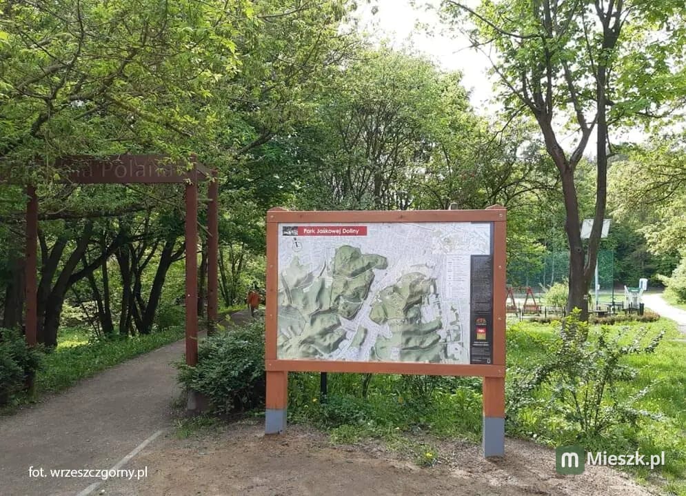 Szczepana Pileckiego 5 — 11
