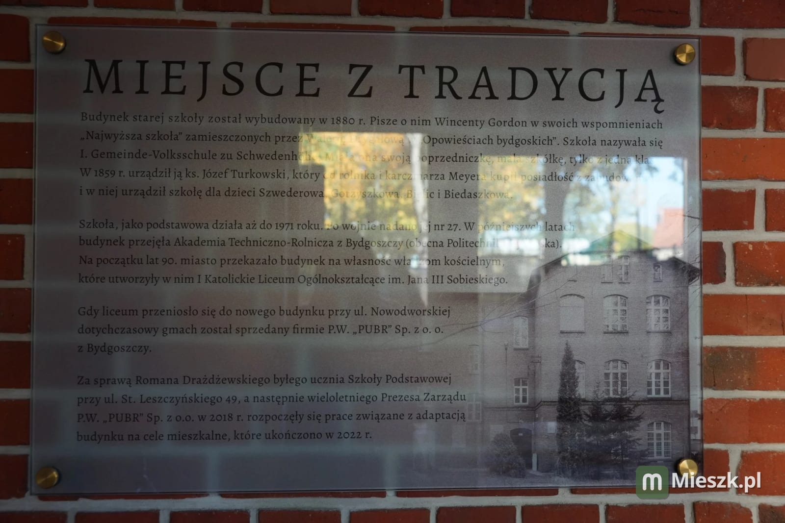 Leszczyńskiego 49 — 8