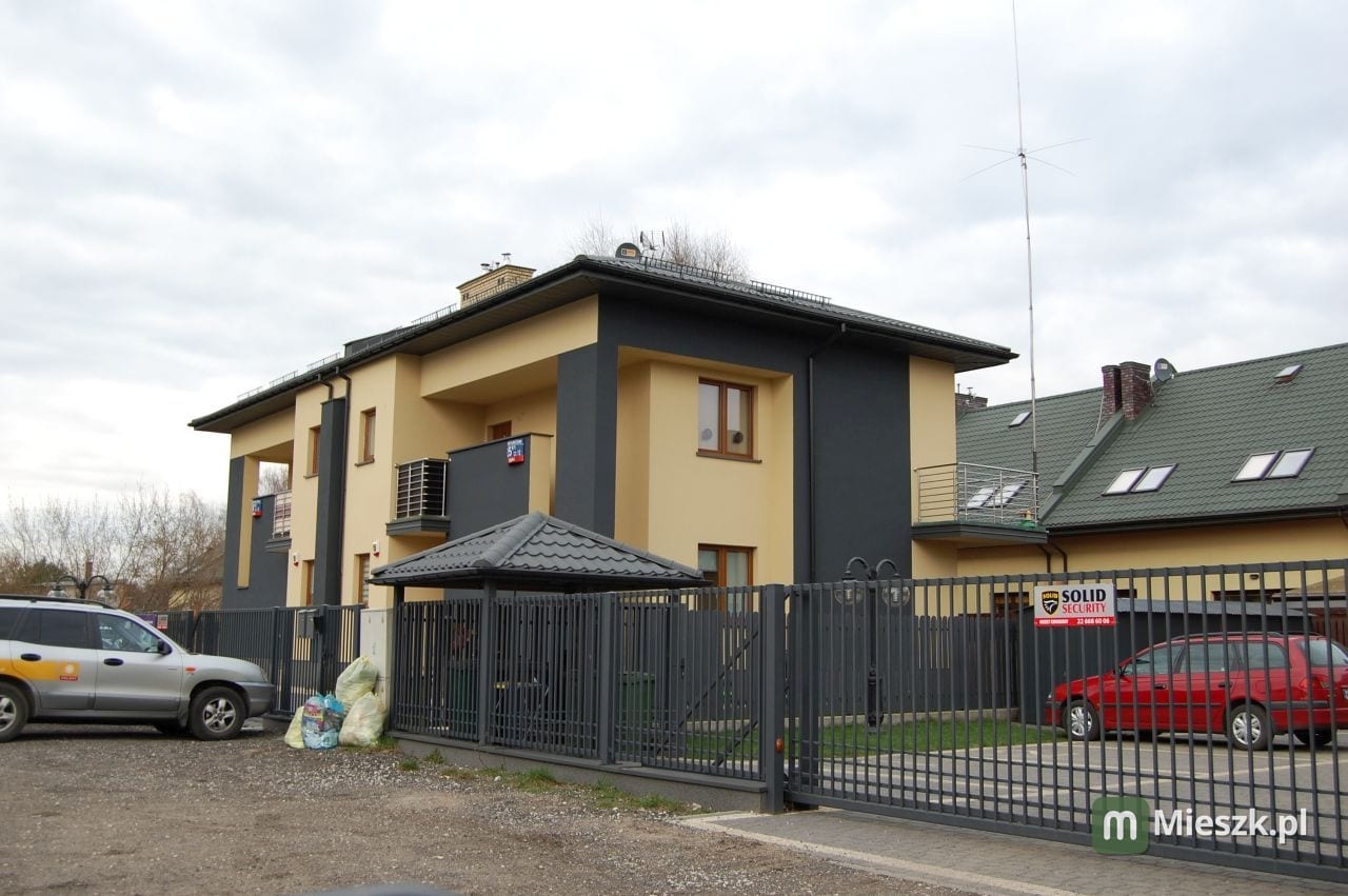Powstańców — 3