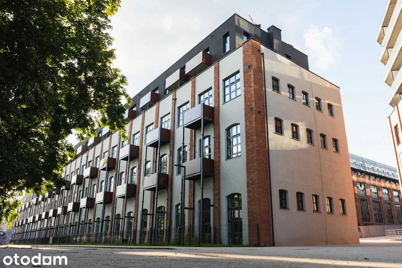 Al. Marszałka Józefa Piłsudskiego — 21