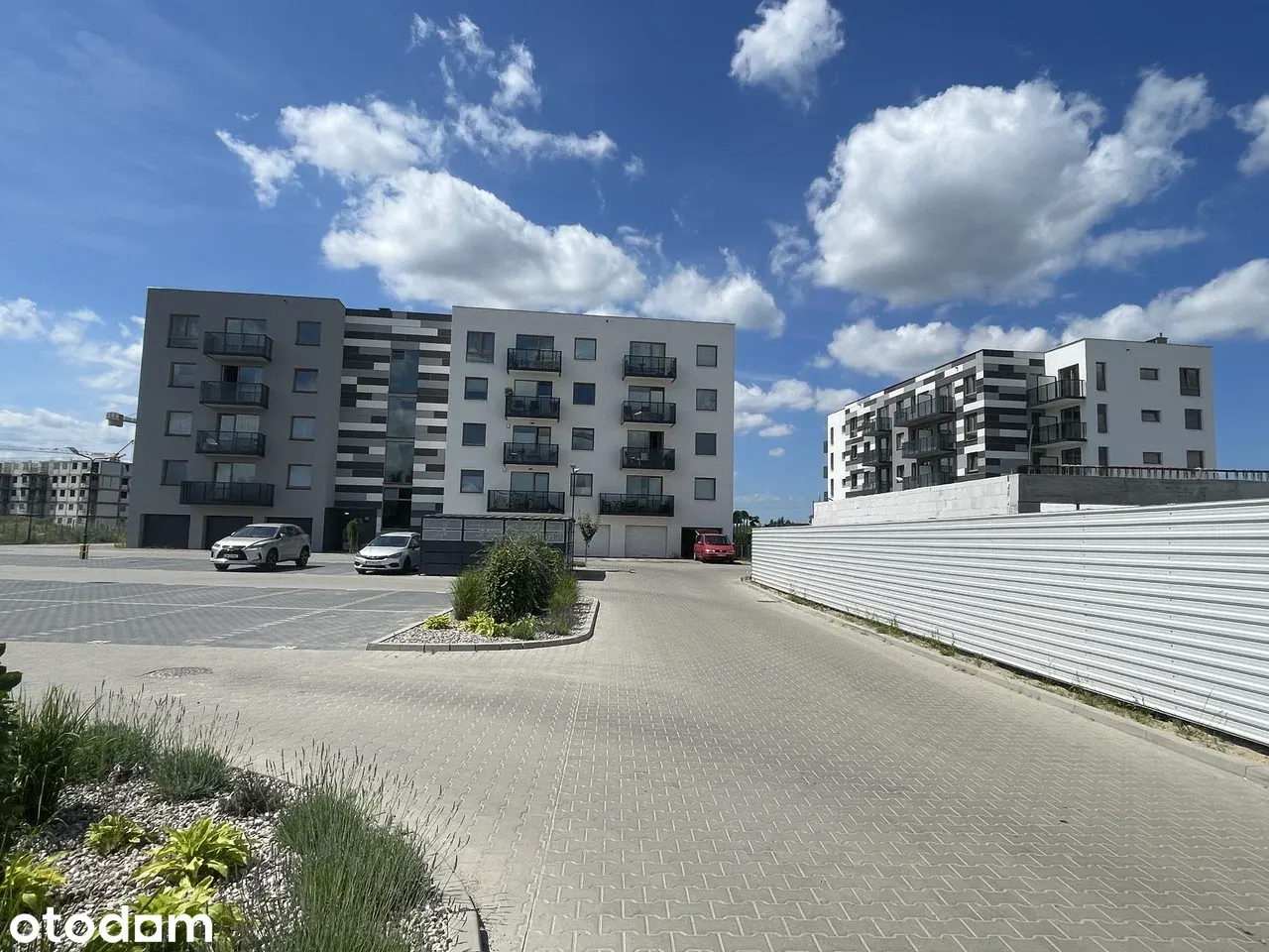 ul. Feliksa Selmanowicza "Zagończyka" 26 (budynek nr 2) — 11