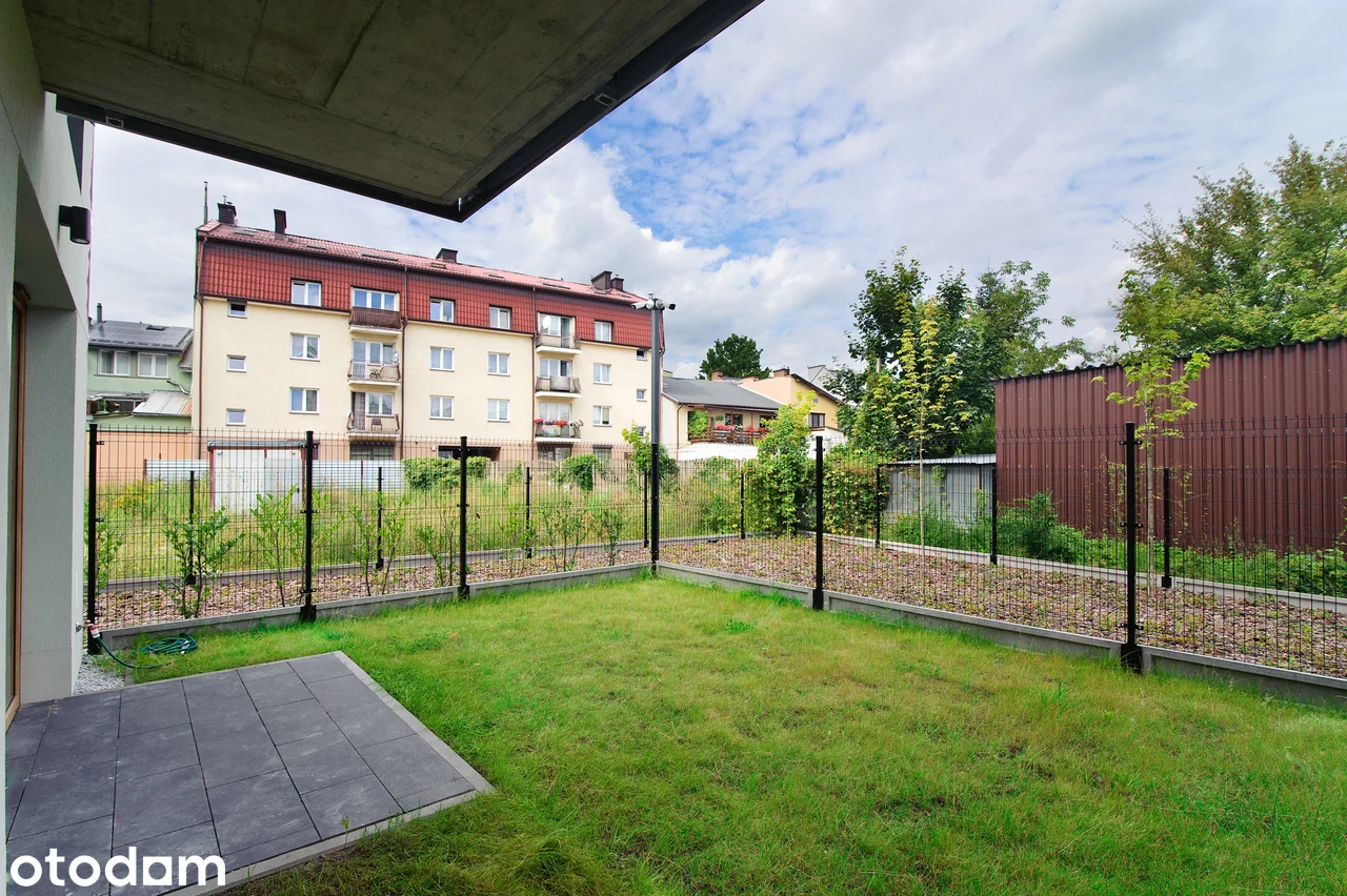Daszyńskiego Square — 10